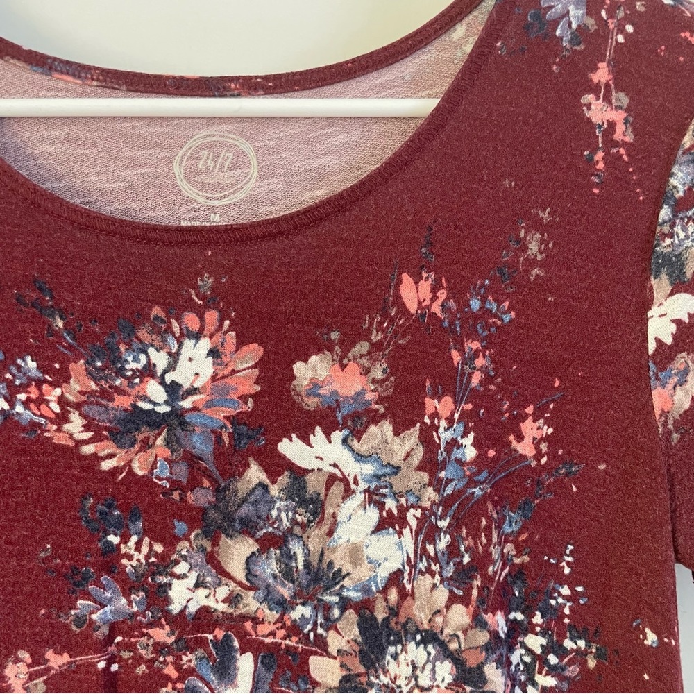 Rayon spandex Maroon floral flowers short sleeve tee shirt